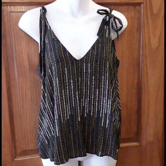 H&M flowy tank - Picture 1 of 4